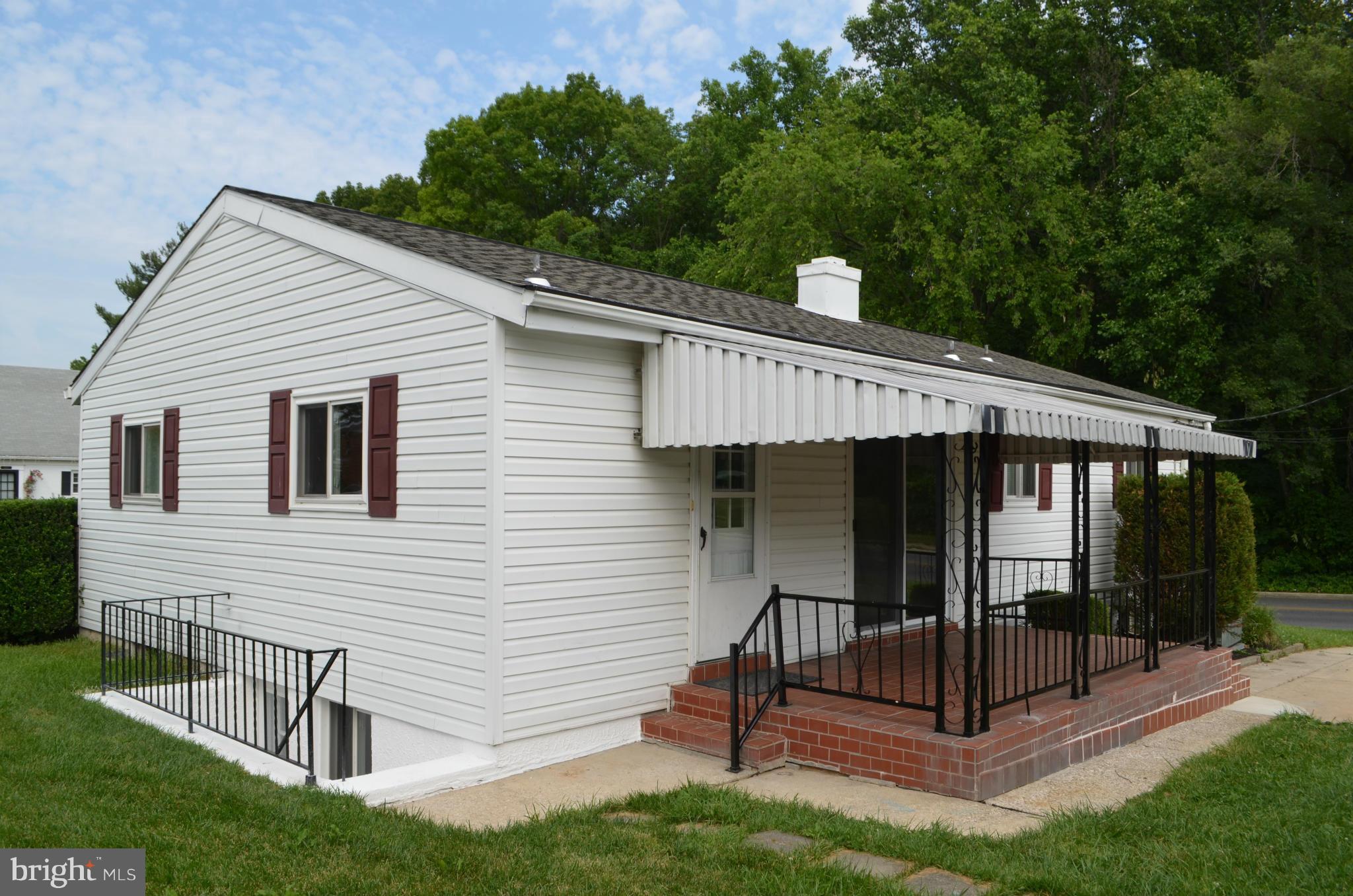 6101 Collinsway Road Catonsville, MD 21228 - Photo 16 of 17 Exterior (Rear)