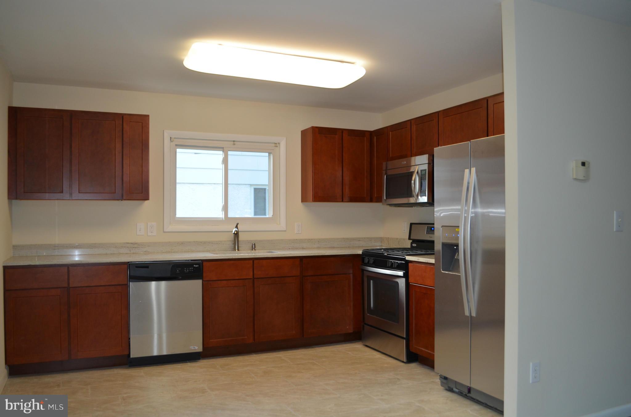 6101 Collinsway Road Catonsville, MD 21228 - Photo 3 of 17 Kitchen