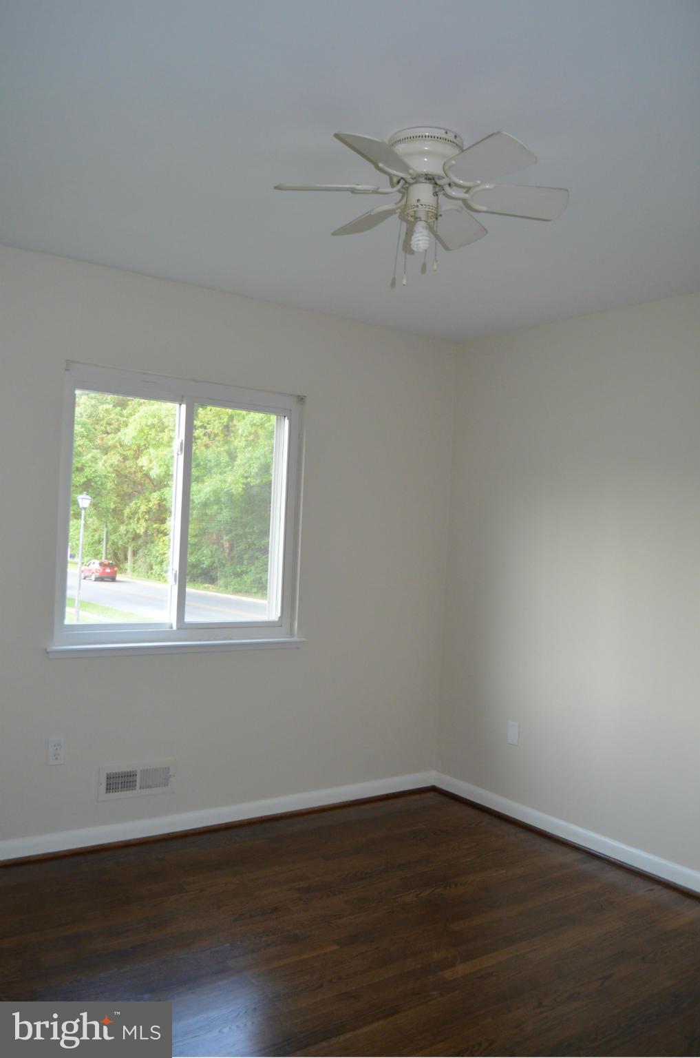 6101 Collinsway Road Catonsville, MD 21228 - Photo 7 of 17 2nd Bedroom