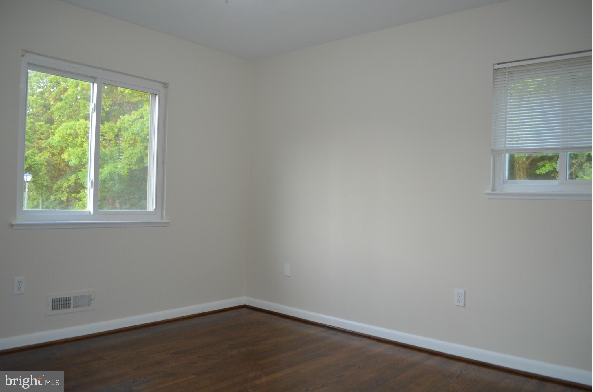 6101 Collinsway Road Catonsville, MD 21228 - Photo 8 of 17 1st Bedroom