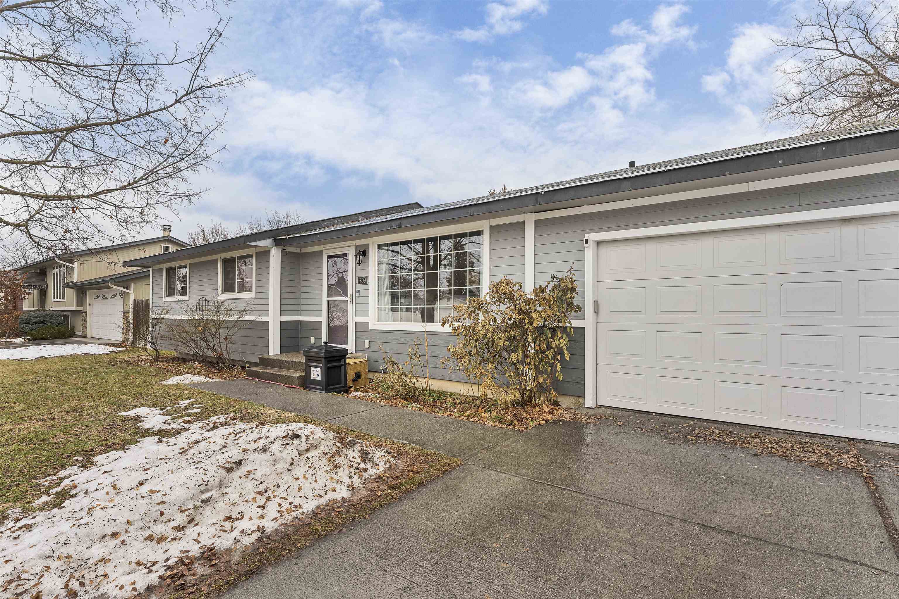 309 South St Charles Road Spokane Valley, WA 99037 - Photo 2 of 31 Gallery Image 2