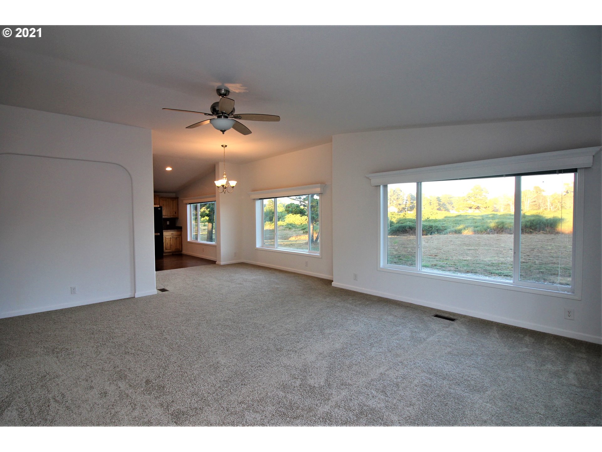 54771 Franklin Road Bandon, OR 97411 - Photo 2 of 19 Gallery Image 2