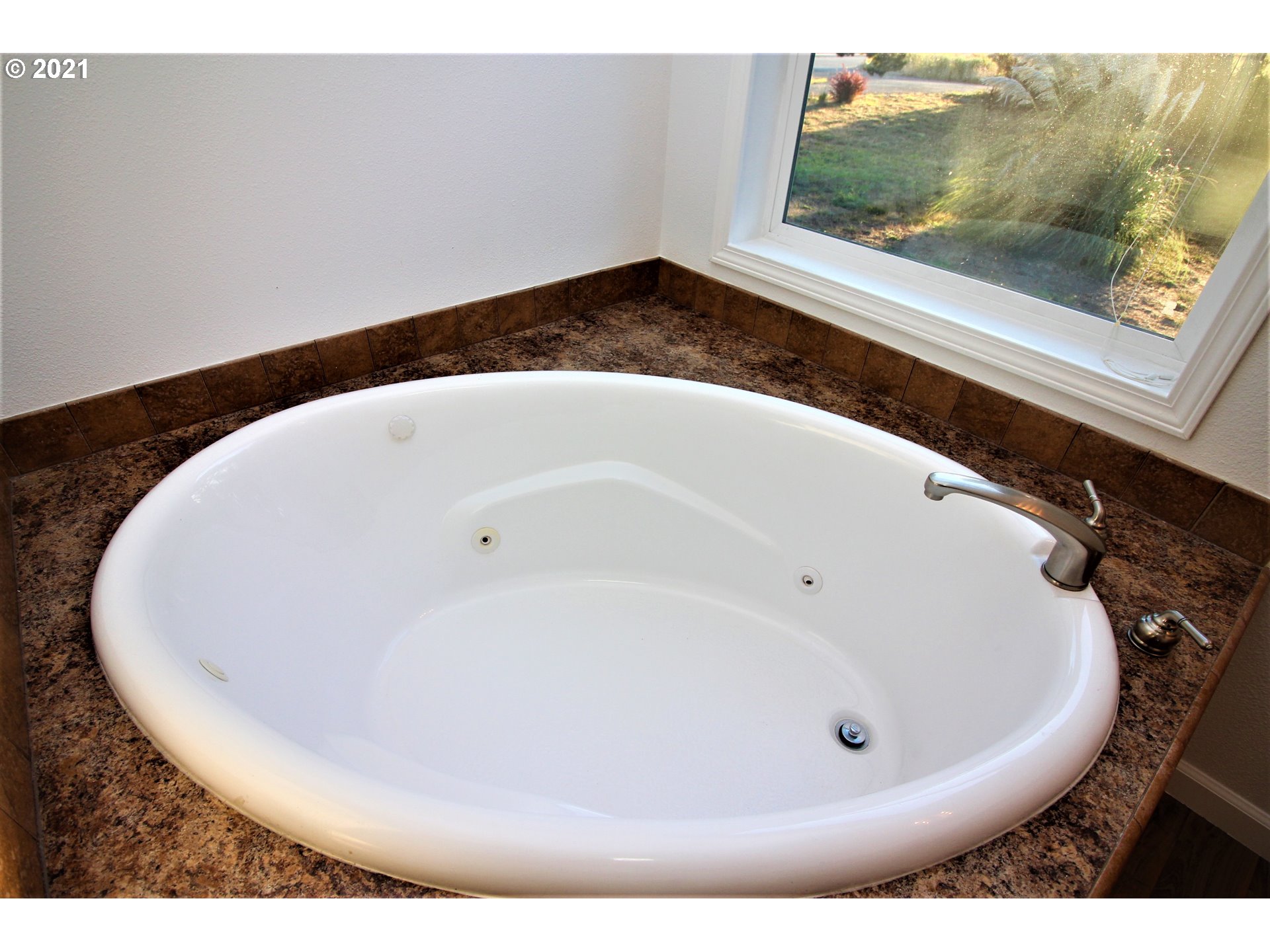 54771 Franklin Road Bandon, OR 97411 - Photo 12 of 19 Gallery Image 12