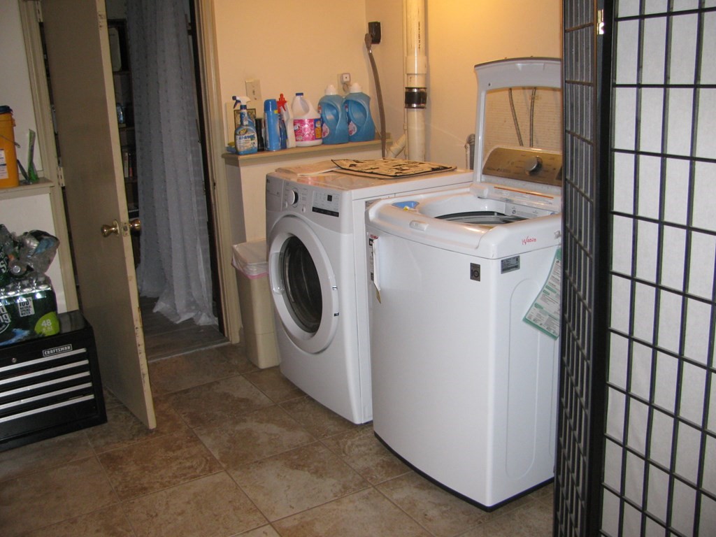 18 Maple Road Randolph, MA 02368 - Photo 17 of 24 Gallery Image 17
