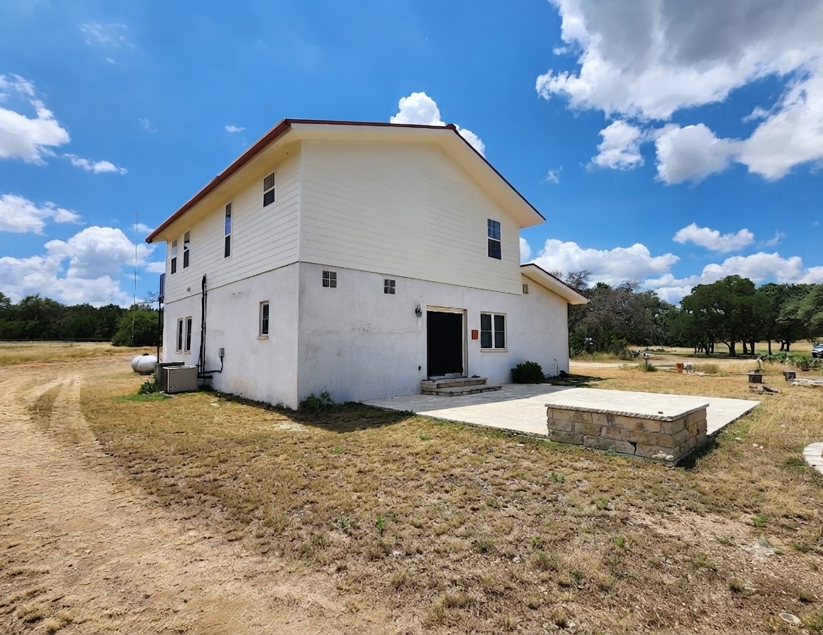 500 Spring Creek Road Florence, TX 76527 - Photo 5 of 38