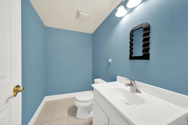 $440,000 | 7435 West 74th Street, Bridgeview, IL 60455