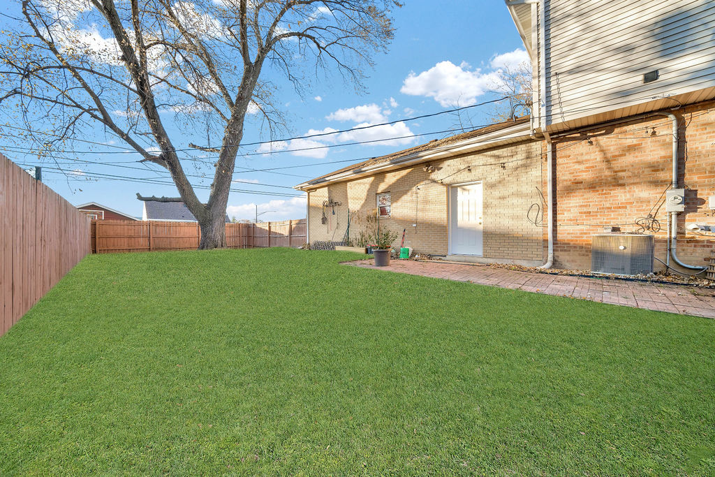 7435 West 74th Street Bridgeview, IL 60455 - Photo 28 of 34