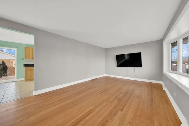 $440,000 | 7435 West 74th Street, Bridgeview, IL 60455