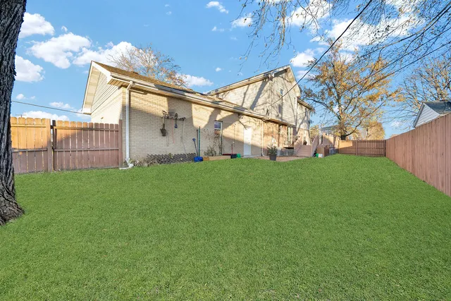 $440,000 | 7435 West 74th Street, Bridgeview, IL 60455