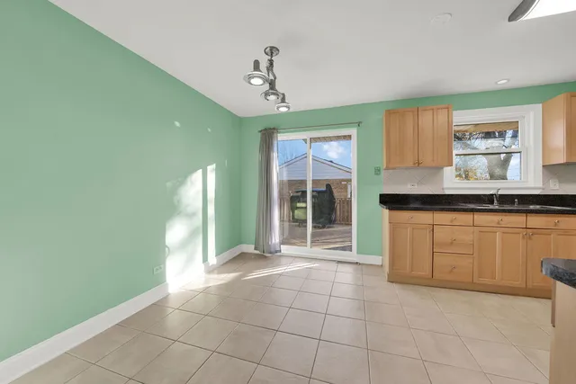 $440,000 | 7435 West 74th Street, Bridgeview, IL 60455