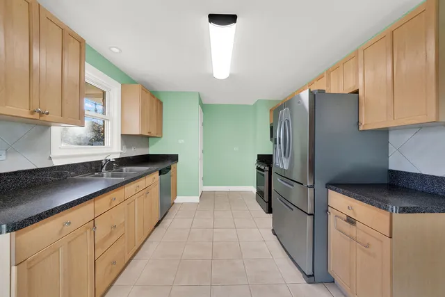 $440,000 | 7435 West 74th Street, Bridgeview, IL 60455