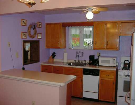 700 Pettigrew Road North Huntingdon, PA 15642 - Photo 3 of 8 Kitchen.