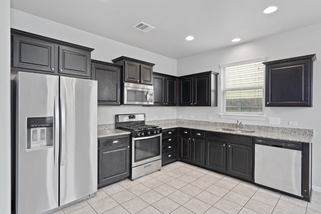 232 Triumph Road Buda, TX 78610 - Photo 6 of 32 Gallery Image 6