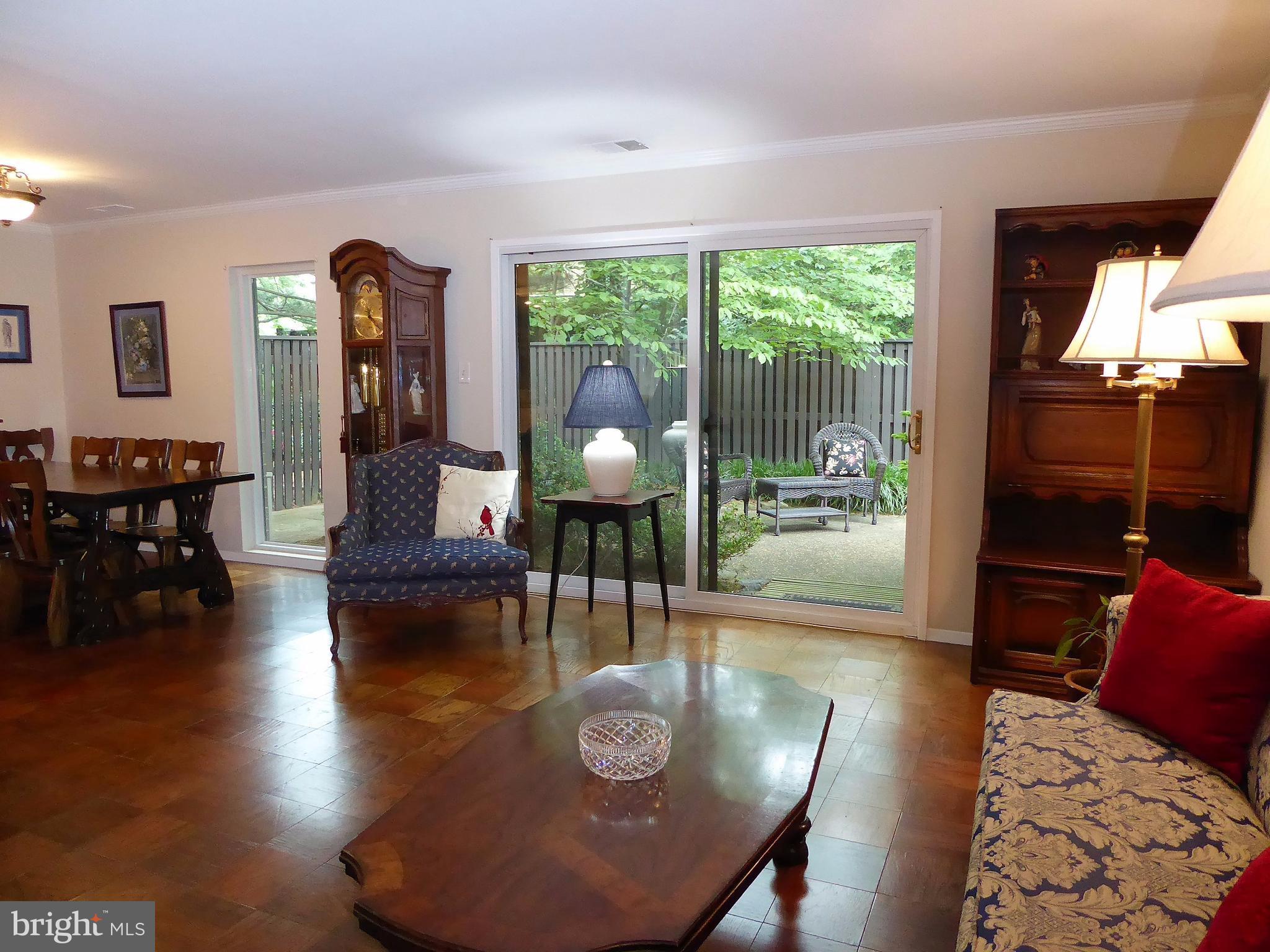 1731 Ivy Oak Square, Unit 9 Reston, VA 20190 - Photo 7 of 30 Living Room