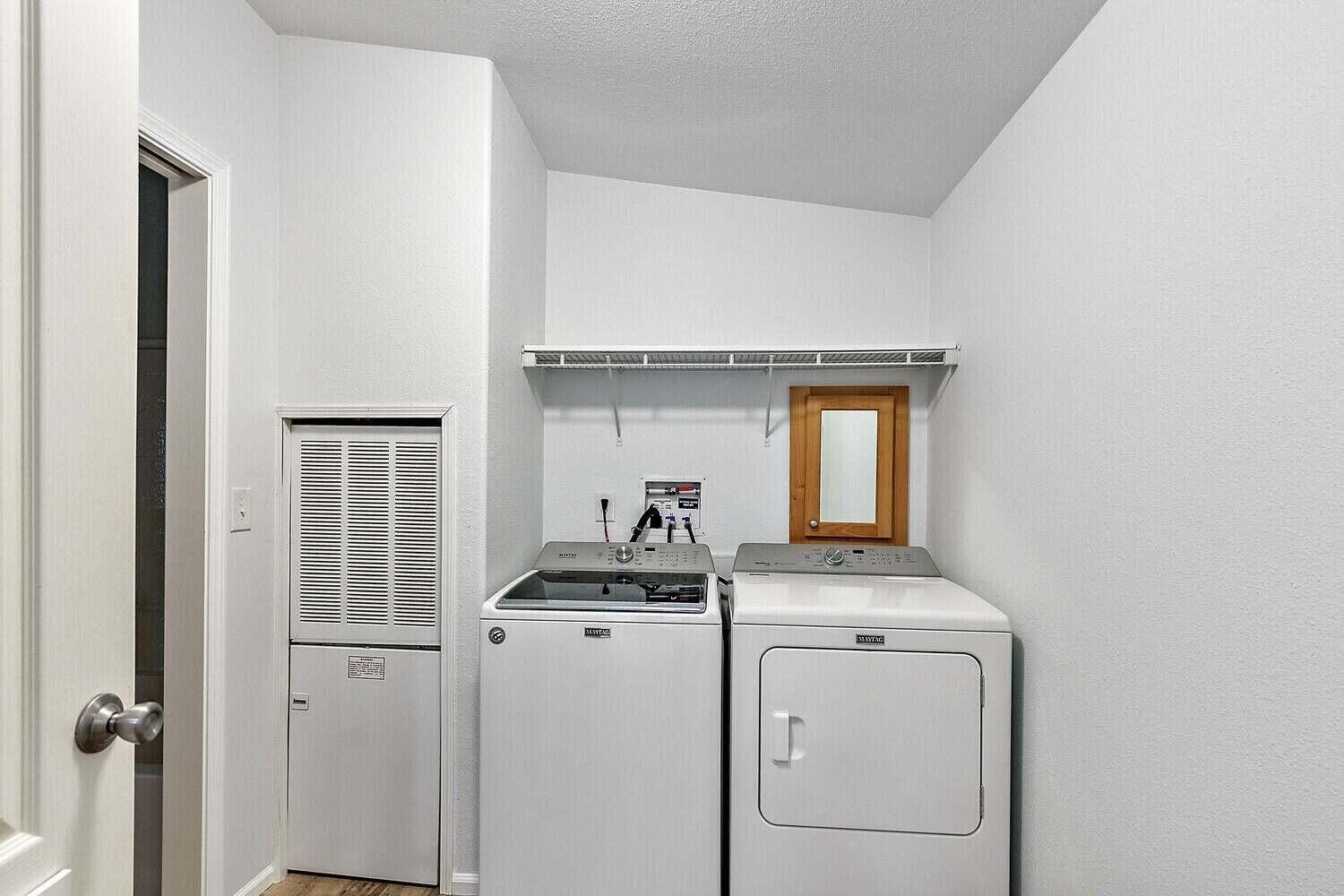 2379 Southwest Webster Road Grants Pass, OR 97526 - Photo 27 of 40 20240416232543578541000000-o