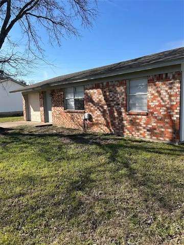 $1,400 | 1517 Coral Cut Off, Pelican Bay, TX 76020