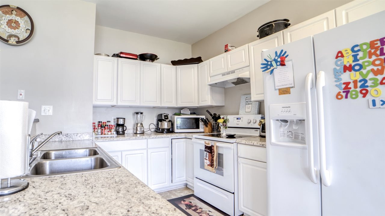 4916 Windblown Court Raleigh, NC 27616 - Photo 10 of 20 Kitchen