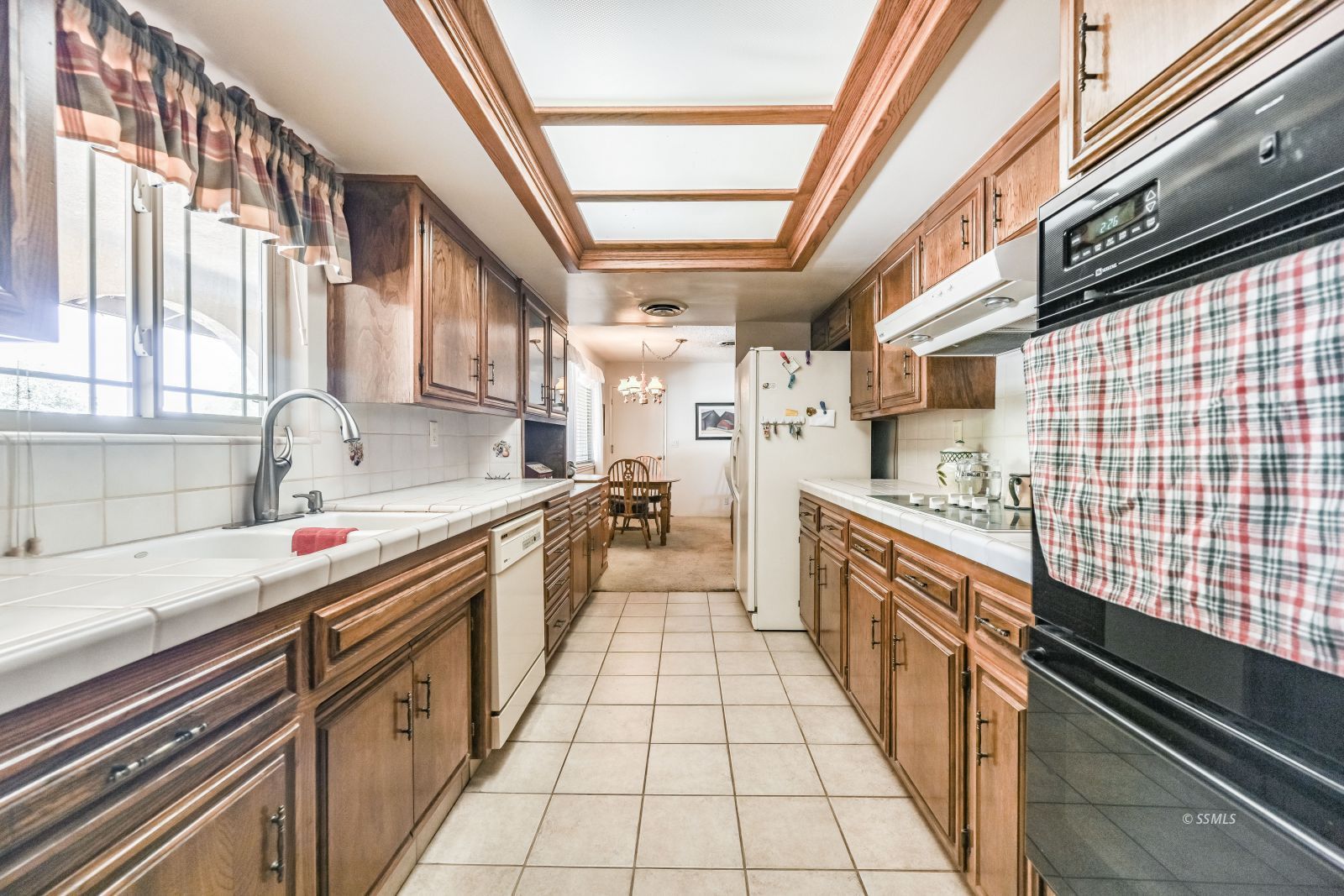 400 Karin Street Ridgecrest, CA 93555 - Photo 8 of 34
