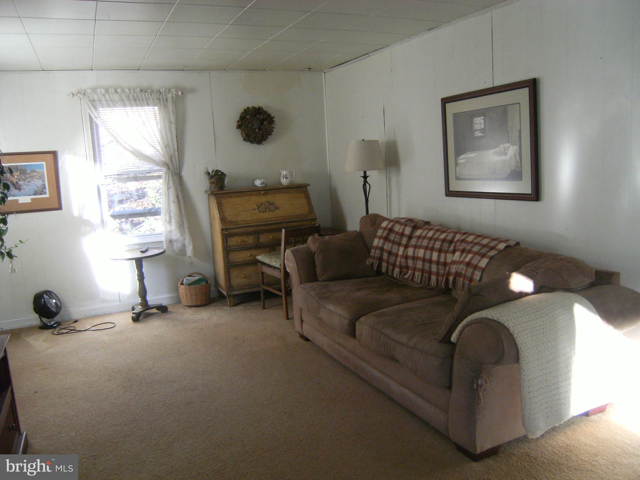 5330 Shookstown Road Frederick, MD 21702 - Photo 8 of 16 Living Room