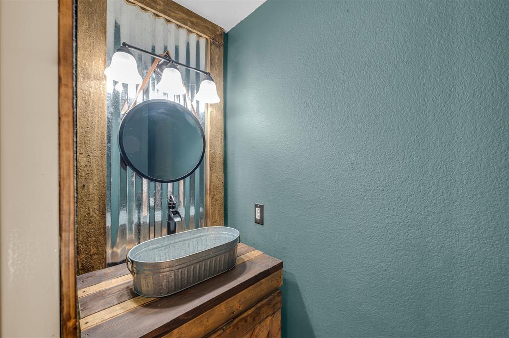 9017 Graywolf Ridge Trail Fort Worth, TX 76244 - Photo 5 of 27 Bathroom with vanity