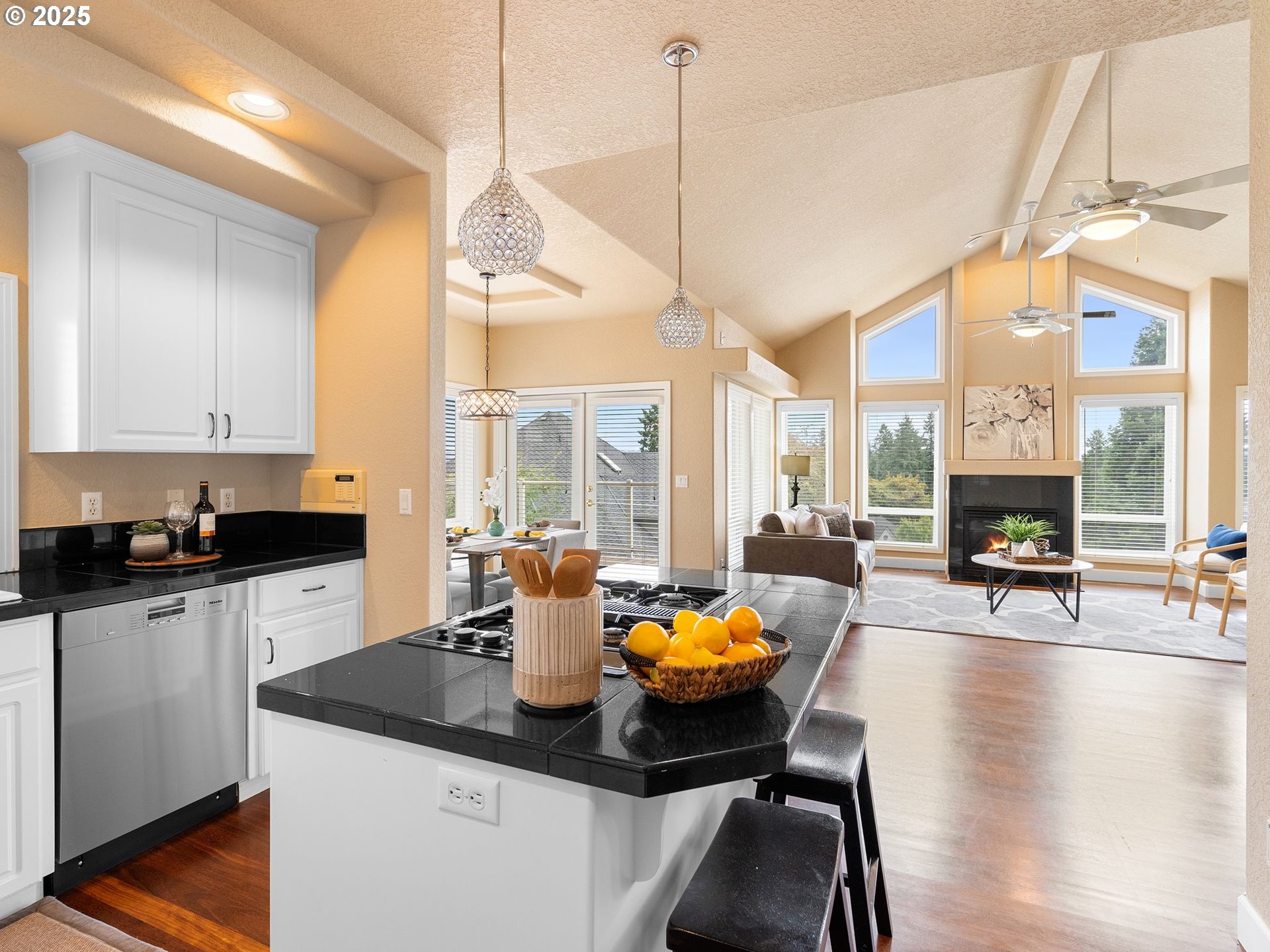 12887 Southwest Ridgefield Lane Portland, OR 97223 - Photo 12 of 45 Kitchen