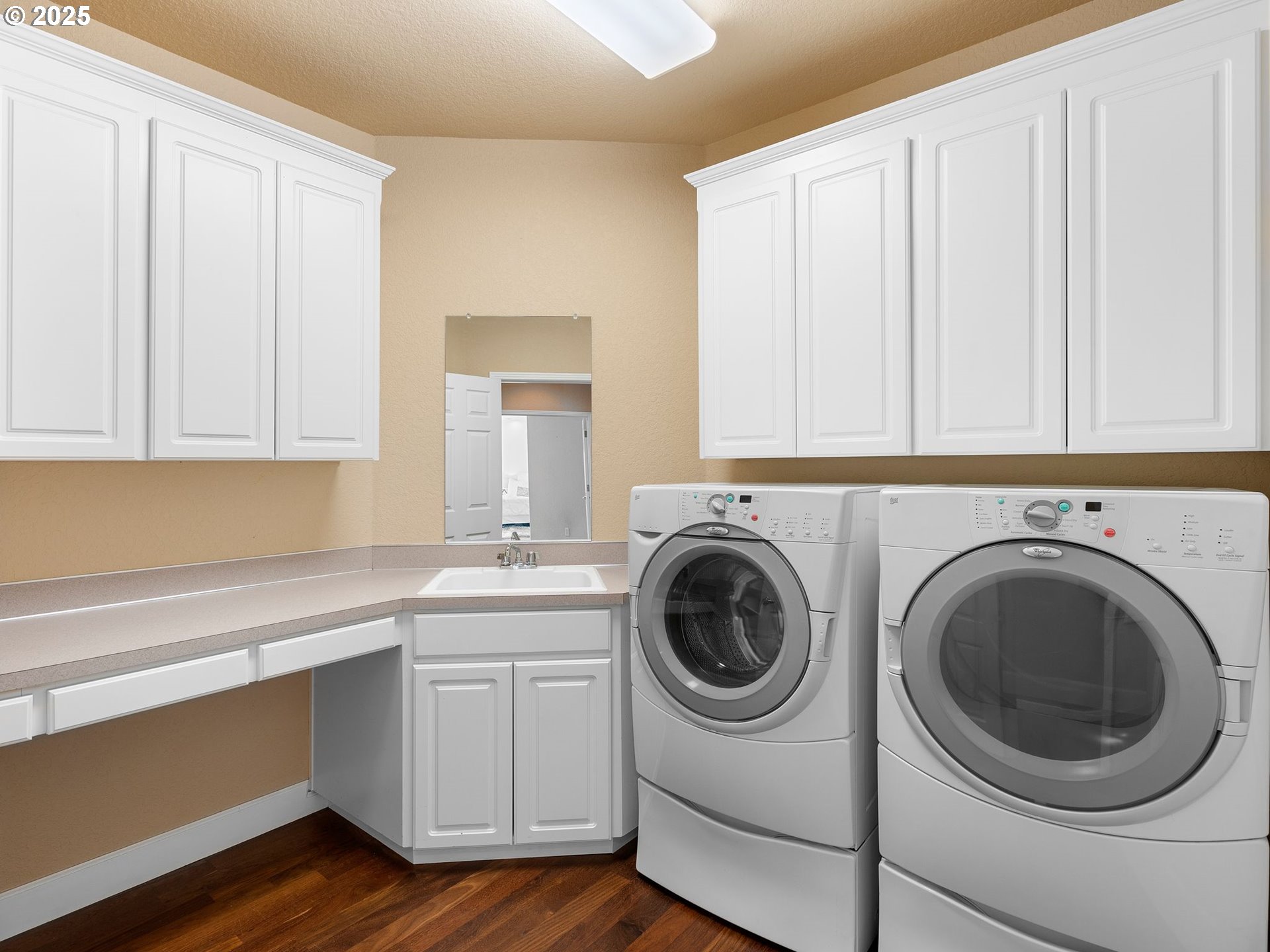12887 Southwest Ridgefield Lane Portland, OR 97223 - Photo 21 of 45 Laundry