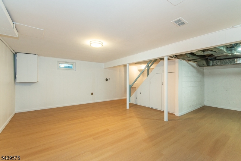132 Haddon Place Montclair, NJ 07043 - Photo 41 of 48