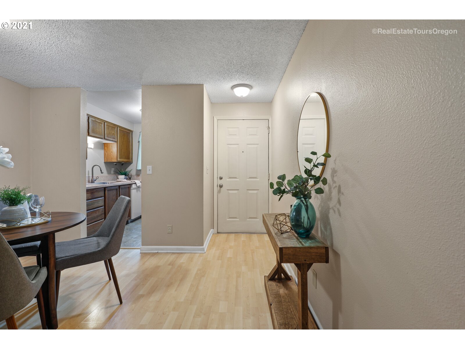 5160 Southwest 180th Avenue, Unit 2 Beaverton, OR 97078 - Photo 5 of 32