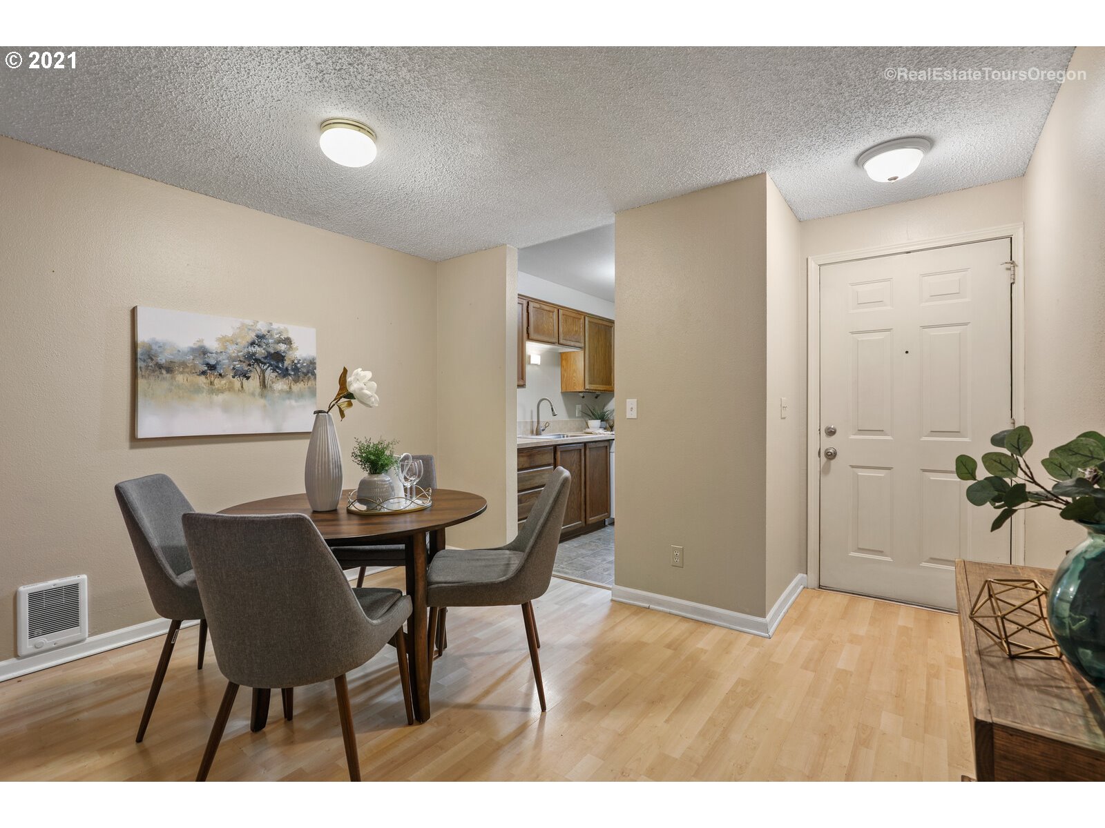 5160 Southwest 180th Avenue, Unit 2 Beaverton, OR 97078 - Photo 8 of 32