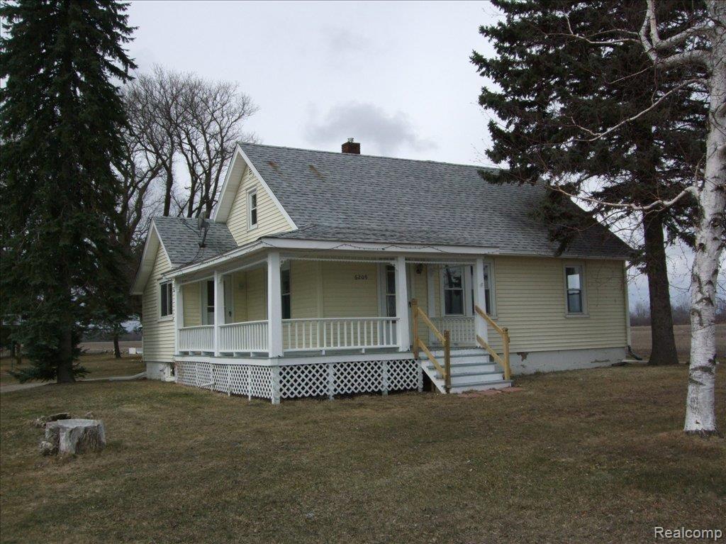 6209 North Road Fort Gratiot, MI 48059 - Photo 1 of 18 DSCF7221