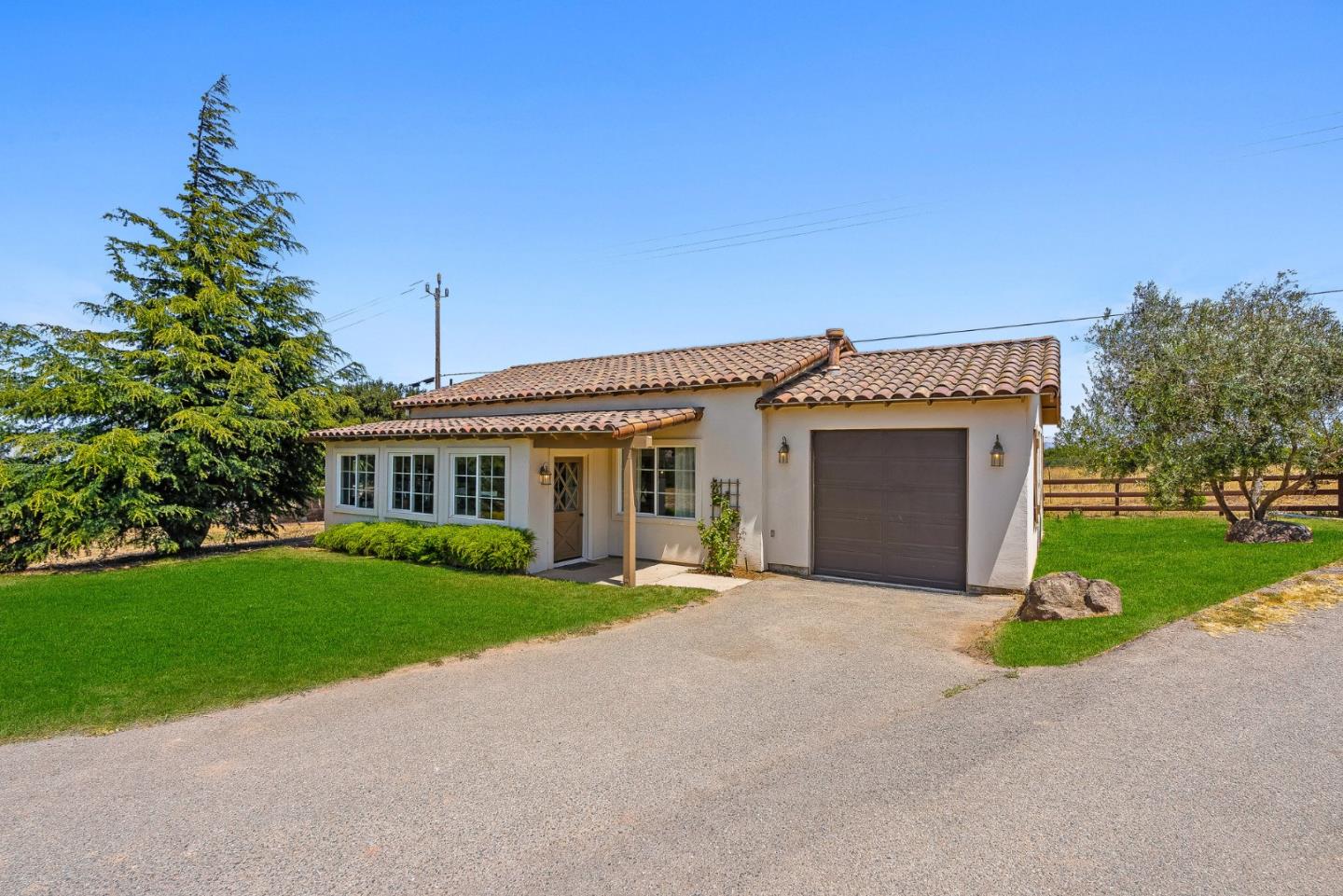 432 River Road Salinas, CA 93908 - Photo 52 of 64 a front view of a house with a garden and yard