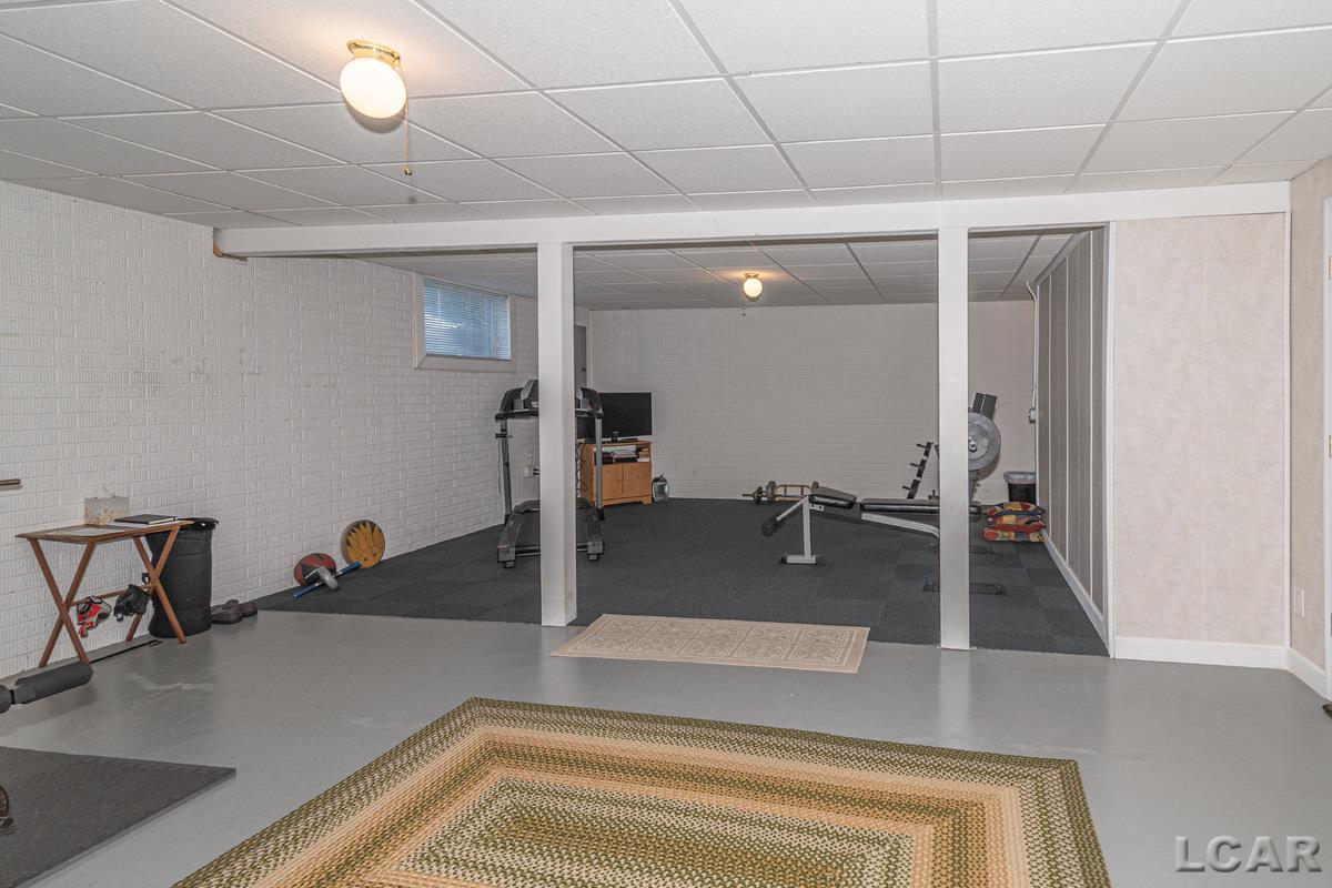 3152 Cobblestone Ridge Tecumseh, MI 49286 - Photo 40 of 52 50059854-39.JPG