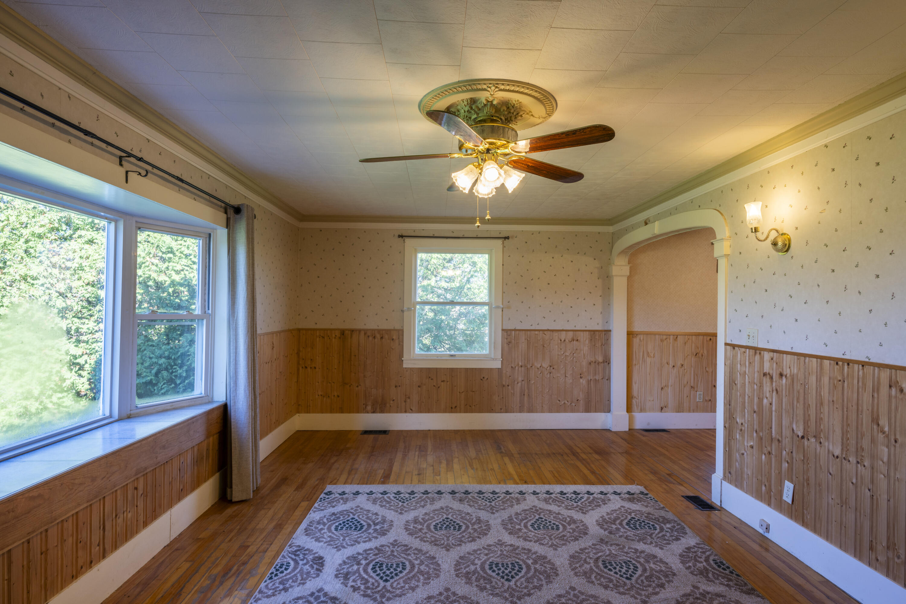 94 Town Line Road Houlton, ME 04730 - Photo 14 of 55 Living Room