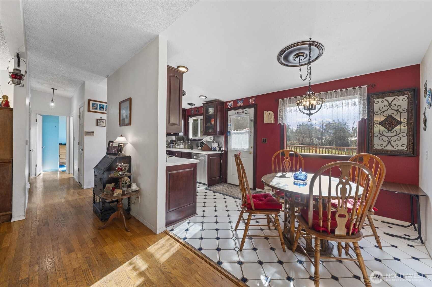 24661 Southeast 224th Street Maple Valley, WA 98038 - Photo 14 of 35