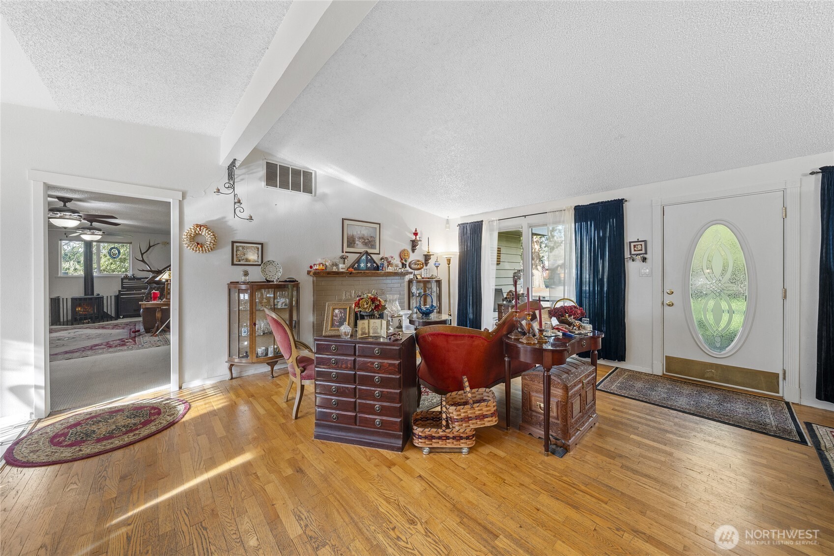 24661 Southeast 224th Street Maple Valley, WA 98038 - Photo 9 of 35