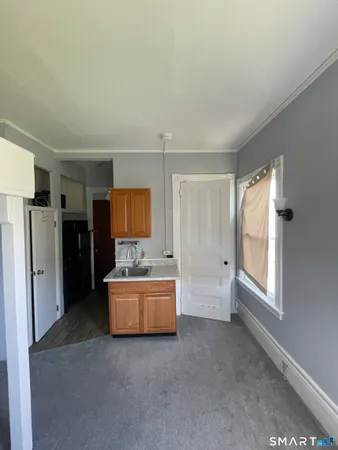 $990 | 51 Broad Street, Norwich, CT 06360