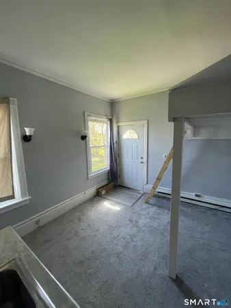 $990 | 51 Broad Street, Norwich, CT 06360