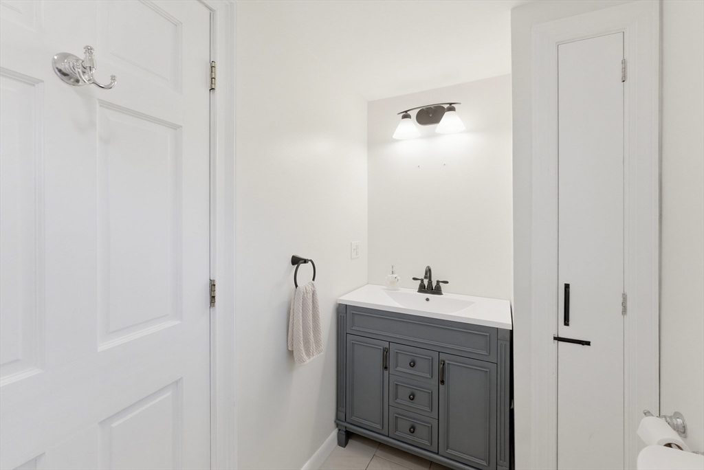 59 Billington Sea Road Plymouth, MA 02360 - Photo 12 of 42
