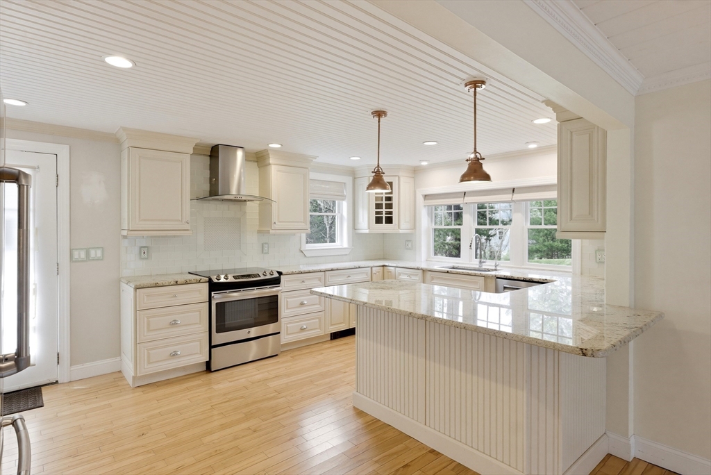 59 Billington Sea Road Plymouth, MA 02360 - Photo 4 of 42