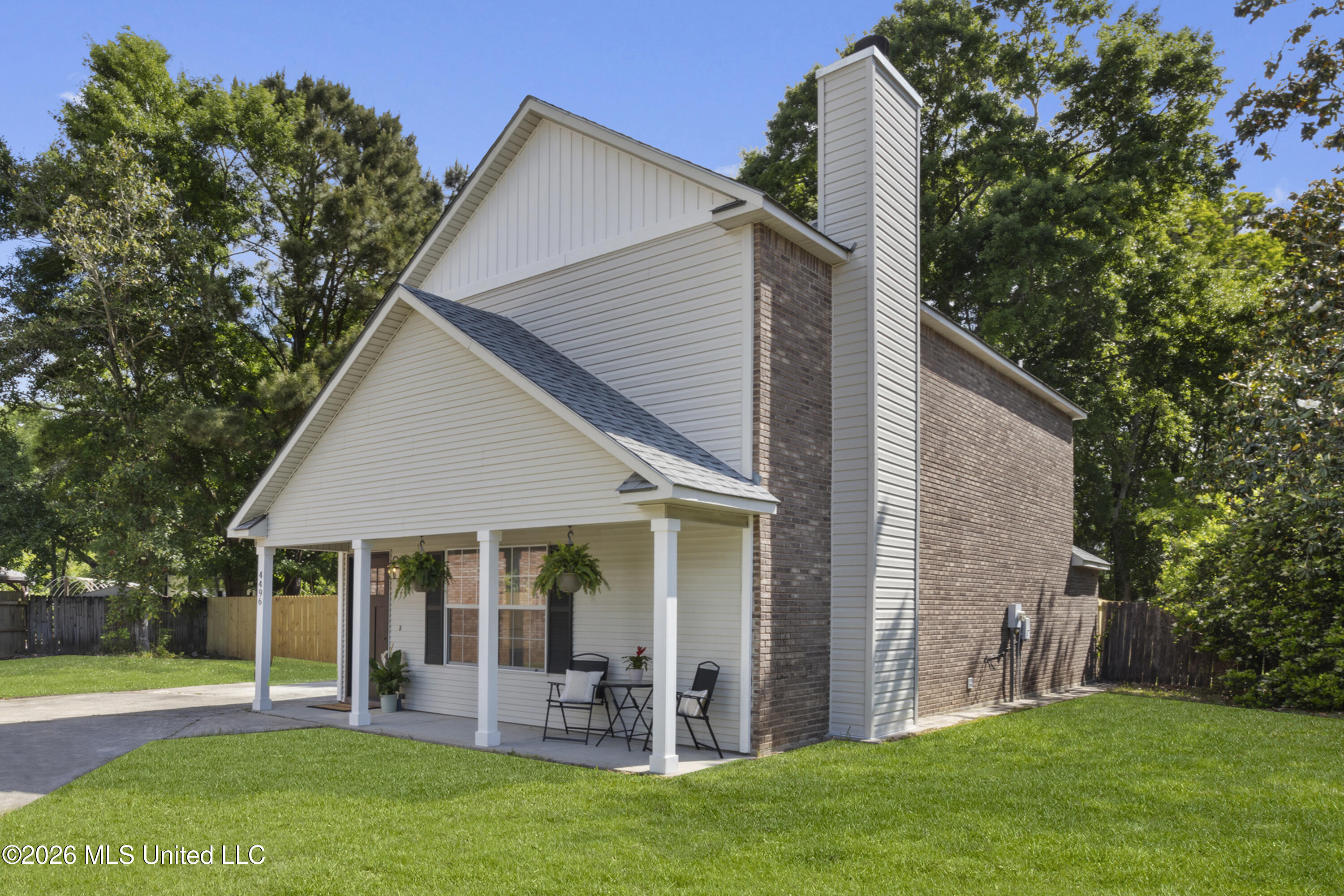 4496 Magnolia Cove East D'Iberville, MS 39540 - Photo 2 of 27 00002