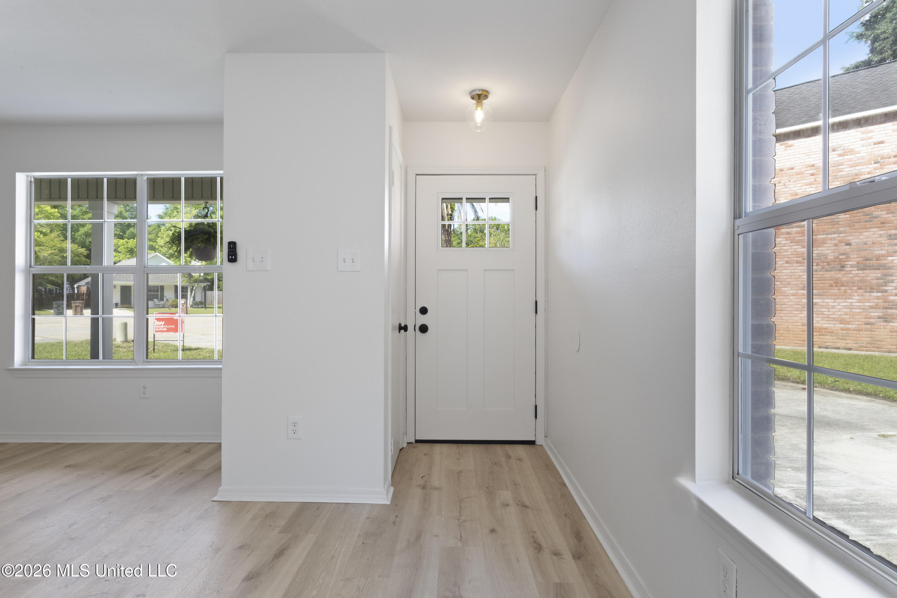 4496 Magnolia Cove East D'Iberville, MS 39540 - Photo 4 of 27 00004