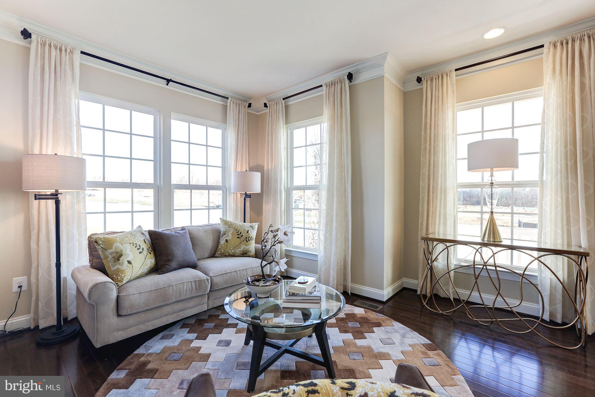 14213 Jaeger Road Clarksburg, MD 20871 - Photo 5 of 26 Gallery Image 5