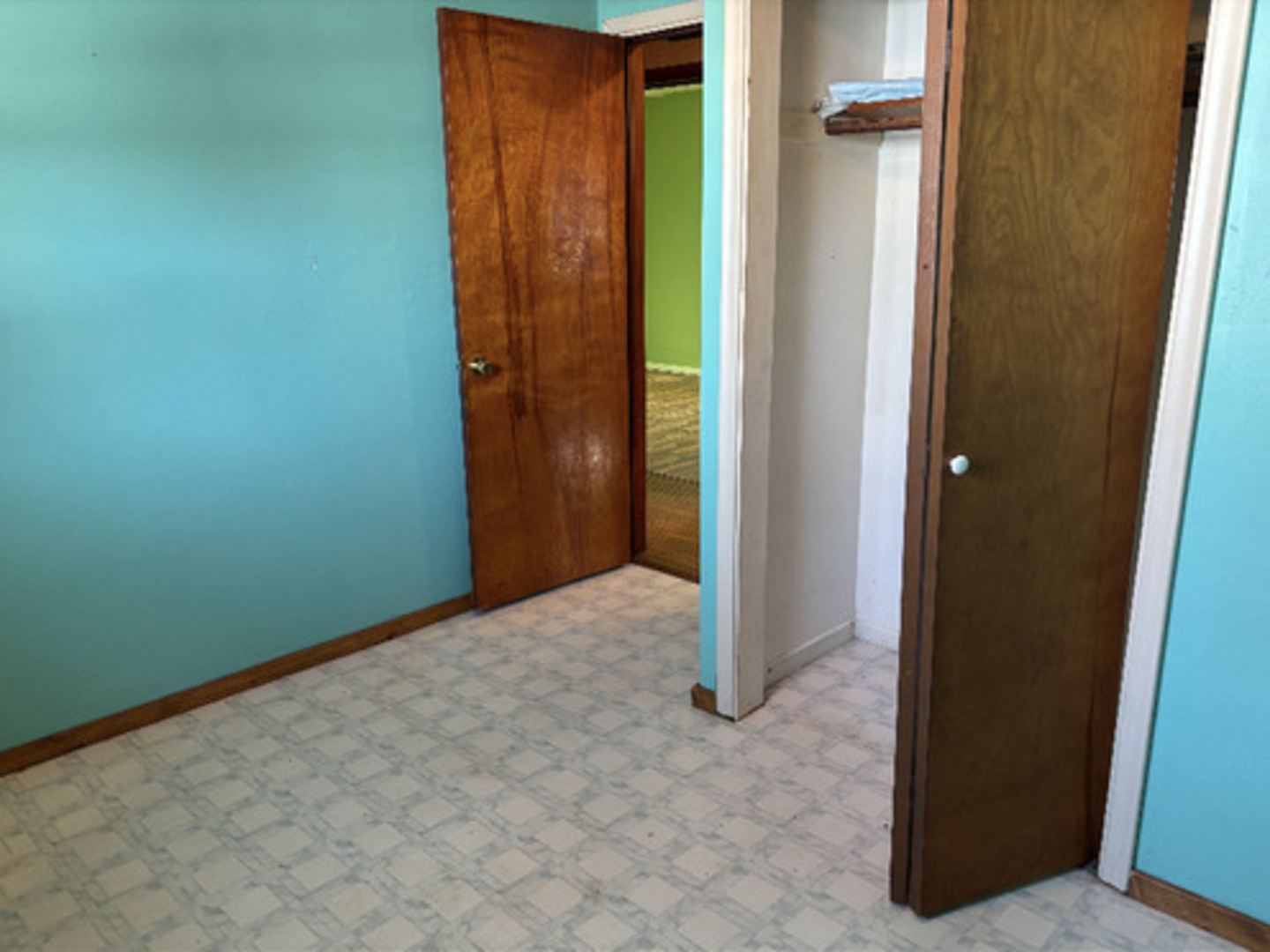 201 South Carson Street Long Point, IL 61333 - Photo 15 of 20 an empty room with window