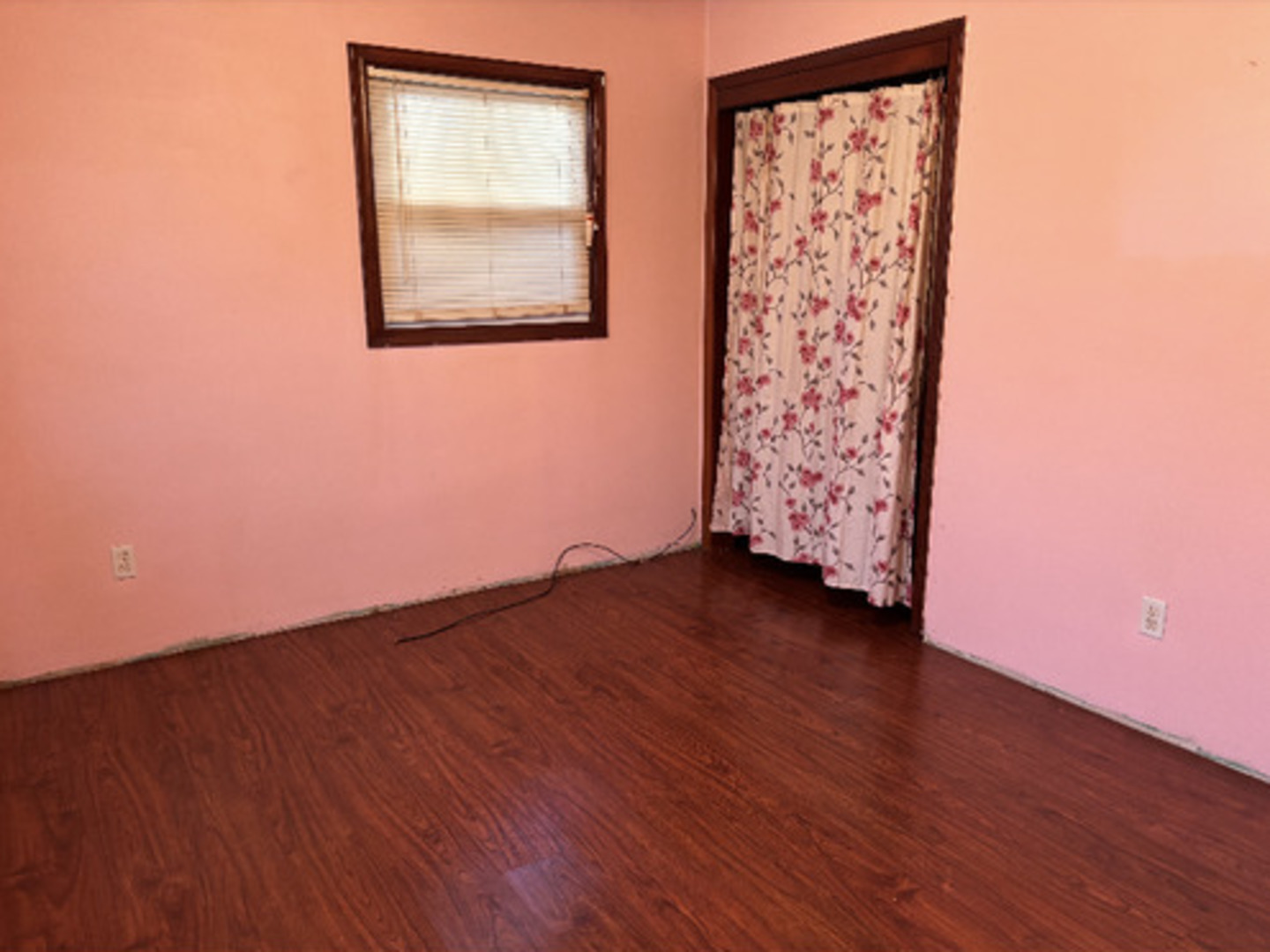 201 South Carson Street Long Point, IL 61333 - Photo 16 of 20 an empty room with wooden floor and windows