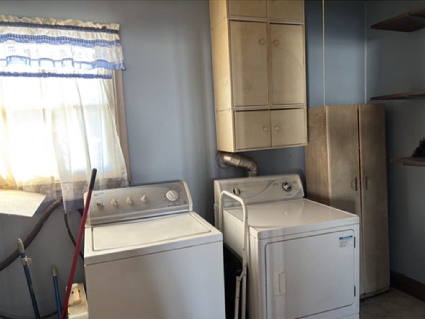 201 South Carson Street Long Point, IL 61333 - Photo 20 of 20 a utility room with dryer and washer