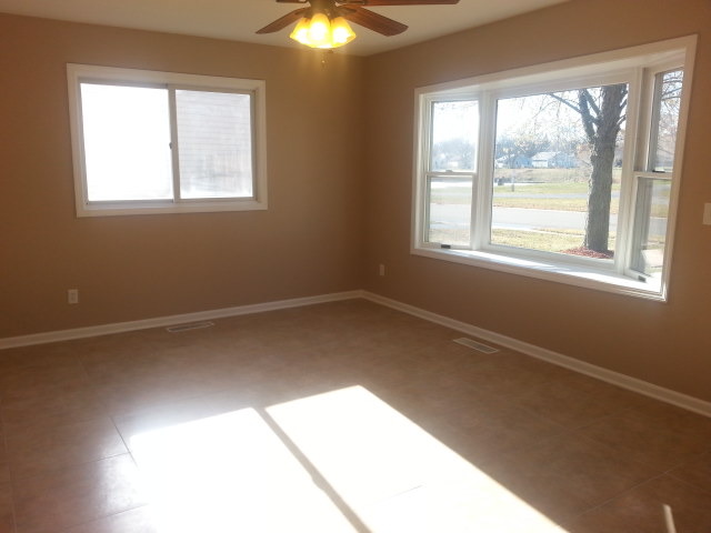 141 Heathgate Road Montgomery, IL 60538 - Photo 3 of 21