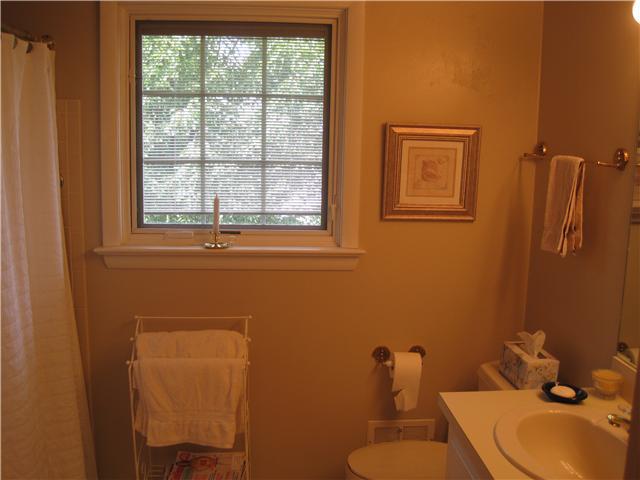 2713 Wexford Road Columbus, OH 43221 - Photo 19 of 23
