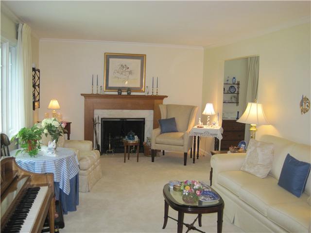2713 Wexford Road Columbus, OH 43221 - Photo 4 of 23