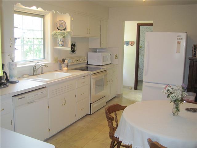 2713 Wexford Road Columbus, OH 43221 - Photo 9 of 23