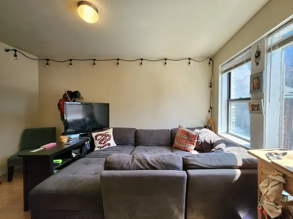 $1,800 | 1504 North Dearborn Parkway, Unit 306, Chicago, IL 60610